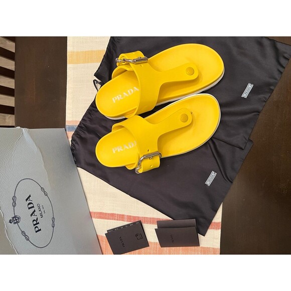 Prada Yellow Fussbett Thong Buckle Sandal Sz 38 - Picture 1 of 7
